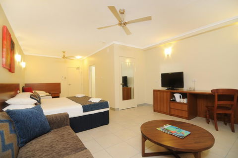 Cairns Queenslander Hotel & Apartments - VIC Tourism 15