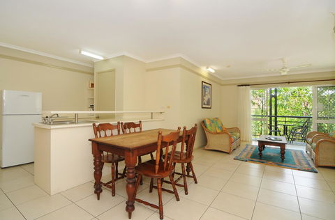 Cairns Queenslander Hotel & Apartments - VIC Tourism 19