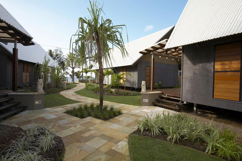 Pure Magnetic Villa 4 - VIC Tourism 8