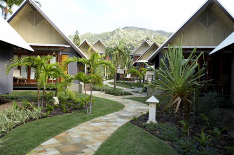 Pure Magnetic Villa 4 - VIC Tourism 7