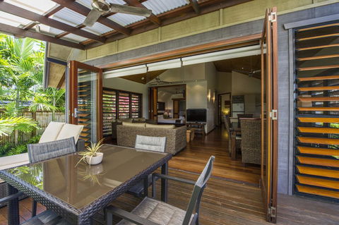 Pure Magnetic Villa 4 - VIC Tourism 1