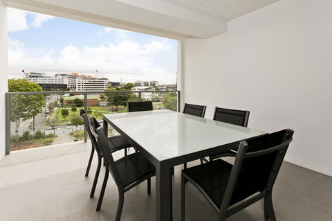 Arise Princess Regent Apartments - VIC Tourism 2