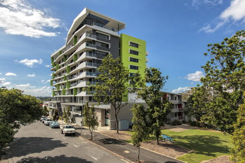 Code Apartments - VIC Tourism 0