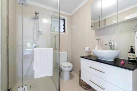 Private Guest Suite High On Currumbin Hill - VIC Tourism 12