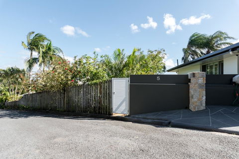 Private Guest Suite High On Currumbin Hill - VIC Tourism 29