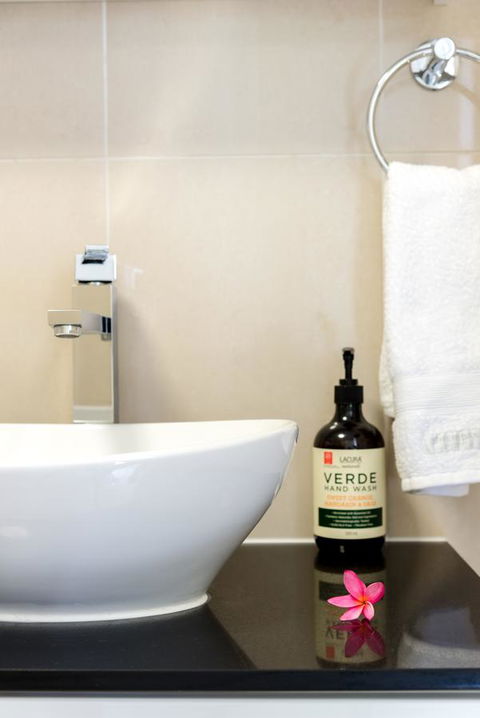 Private Guest Suite High On Currumbin Hill - VIC Tourism 13