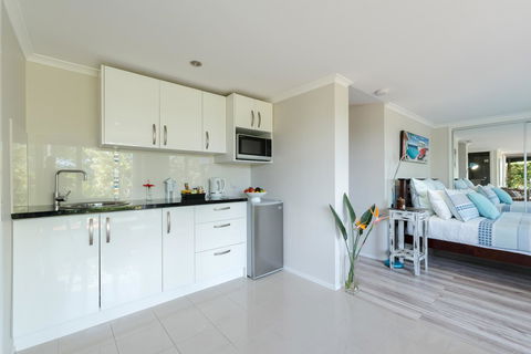 Private Guest Suite High On Currumbin Hill - VIC Tourism 5
