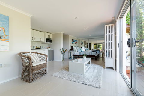 Private Guest Suite High On Currumbin Hill - VIC Tourism 9