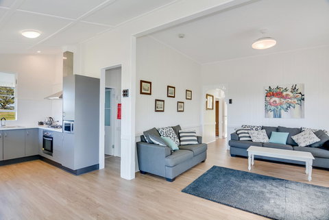 Cloud Hill - VIC Tourism 11