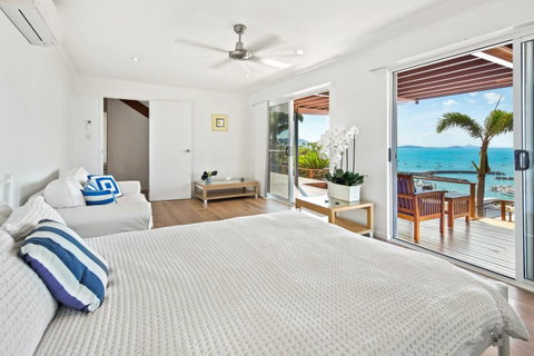 Nautilus On The Hill - Airlie Beach - VIC Tourism 25