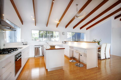 Nautilus On The Hill - Airlie Beach - VIC Tourism 36