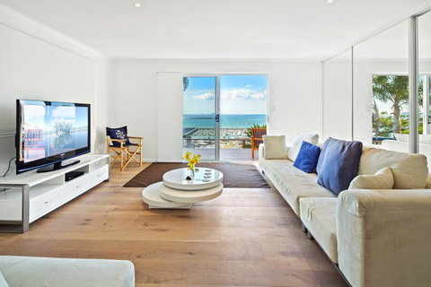 Nautilus On The Hill - Airlie Beach - VIC Tourism 16