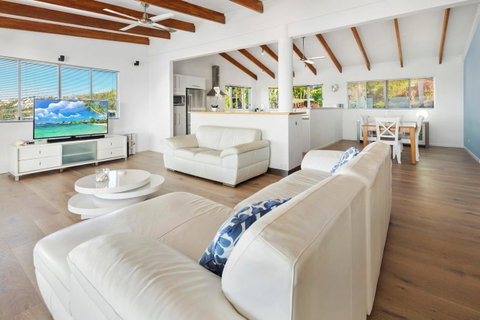 Nautilus On The Hill - Airlie Beach - VIC Tourism 29