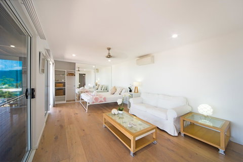 Nautilus On The Hill - Airlie Beach - VIC Tourism 7