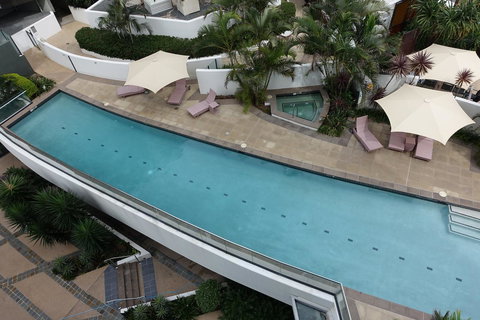 Ambience On Burleigh Beach - VIC Tourism 31