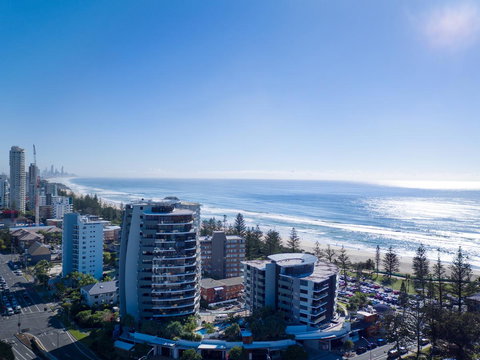 Ambience On Burleigh Beach - VIC Tourism 5