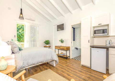 Hampton Estate Wines - VIC Tourism 7