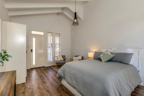 Hampton Estate Wines - VIC Tourism 31