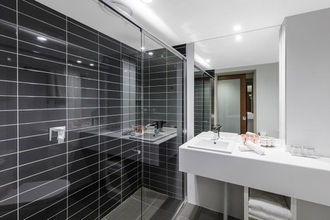 Hotel Grand Chancellor Brisbane - VIC Tourism 1