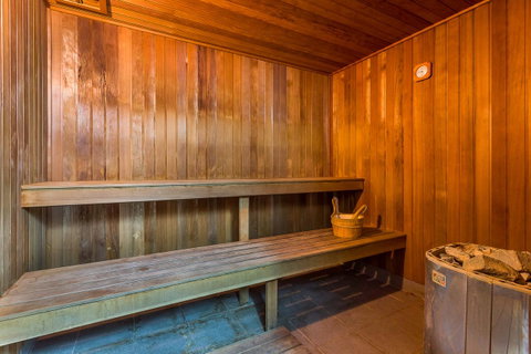 Oxygen Apartments - VIC Tourism 9