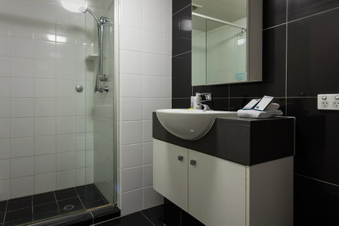 Oxygen Apartments - VIC Tourism 5