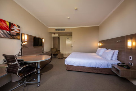 DoubleTree By Hilton Cairns - VIC Tourism 24