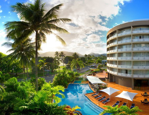 DoubleTree By Hilton Cairns - VIC Tourism 0