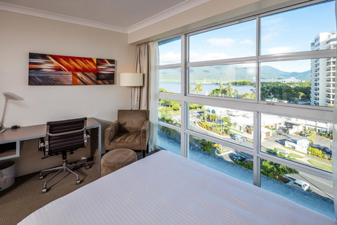 DoubleTree By Hilton Cairns - VIC Tourism 35
