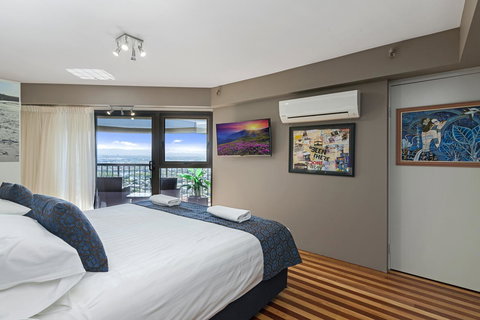 Burleigh Esplanade Apartments - VIC Tourism 32