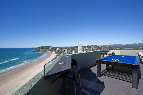 Burleigh Esplanade Apartments - VIC Tourism 3