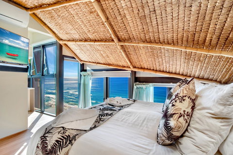 Burleigh Esplanade Apartments - VIC Tourism 11