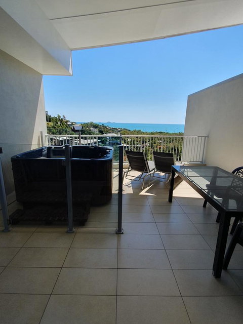 Azure Sea Whitsunday Resort - VIC Tourism 24