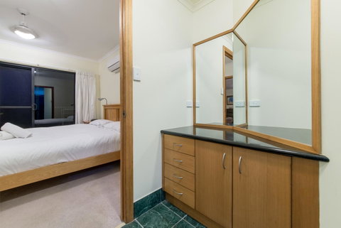 Paradise Penthouse At Waves - Airlie Beach - VIC Tourism 23