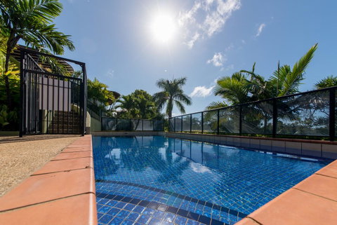 Paradise Penthouse At Waves - Airlie Beach - VIC Tourism 2