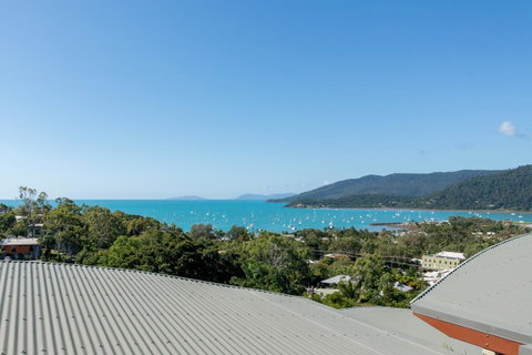 Paradise Penthouse At Waves - Airlie Beach - VIC Tourism 31