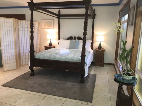 Taj On Byrnes - Private Luxury Apartment Mareeba - VIC Tourism 0