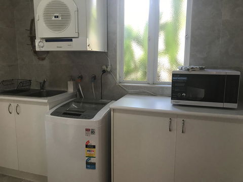 Taj On Byrnes - Private Luxury Apartment Mareeba - VIC Tourism 12