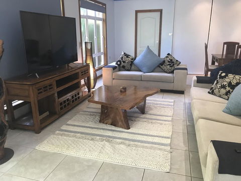 Taj On Byrnes - Private Luxury Apartment Mareeba - VIC Tourism 7