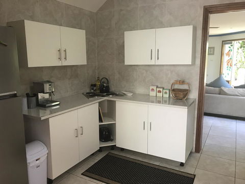 Taj On Byrnes - Private Luxury Apartment Mareeba - VIC Tourism 11