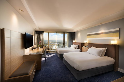 Sofitel Gold Coast Broadbeach - VIC Tourism 6