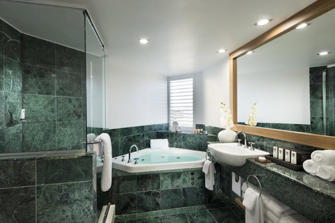 Sofitel Gold Coast Broadbeach - VIC Tourism 4