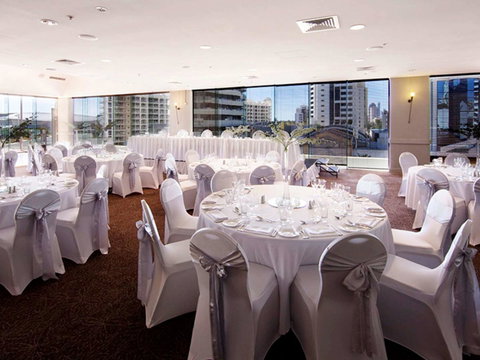 Sofitel Gold Coast Broadbeach - VIC Tourism 36