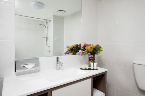 The Benson Hotel - VIC Tourism 10