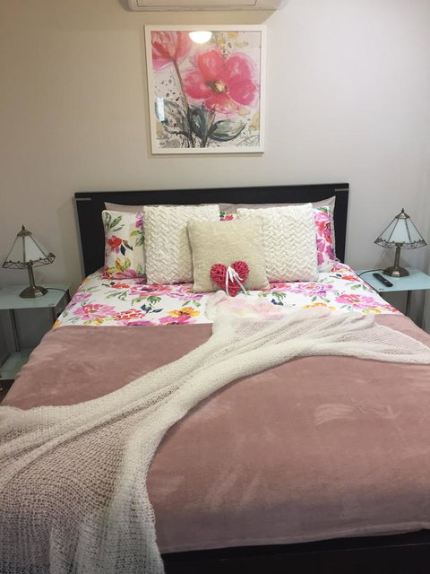 Shasta Place - VIC Tourism 1