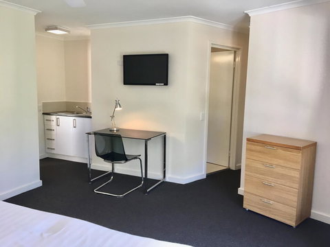 CHA Private Apts Diamond Beach - VIC Tourism 5