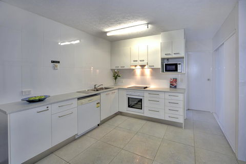 Surf Dance Apartments - VIC Tourism 23