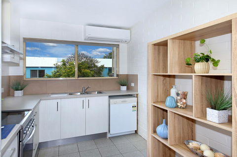 Surf Dance Apartments - VIC Tourism 1