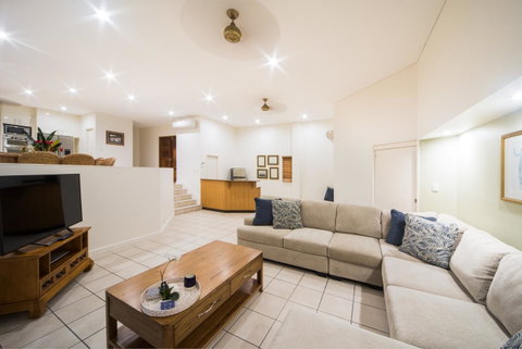 Portside Whitsunday Luxury Holiday Apartments - VIC Tourism 26