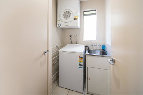 Portside Whitsunday Luxury Holiday Apartments - VIC Tourism 11