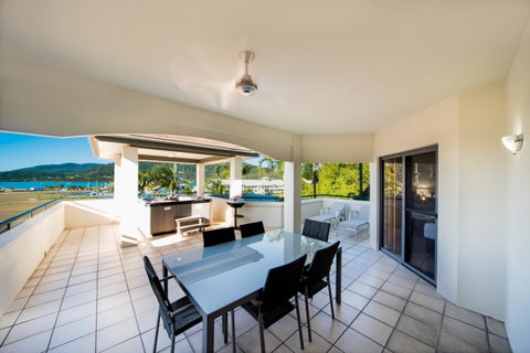 Portside Whitsunday Luxury Holiday Apartments - VIC Tourism 7